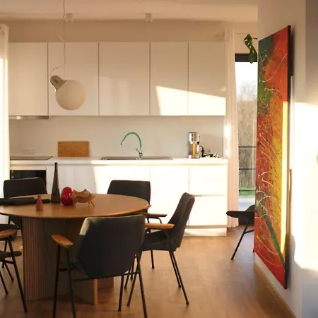 Hisa Ob Stolpu Nyaraló Lendva