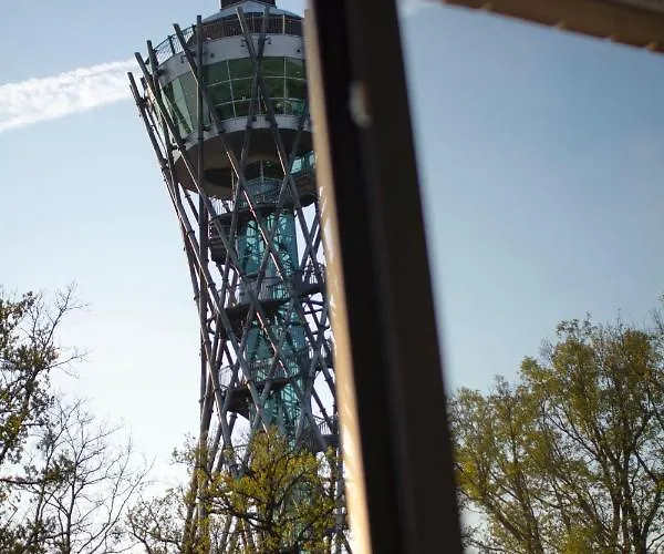 Hisa Ob Stolpu * Lendva