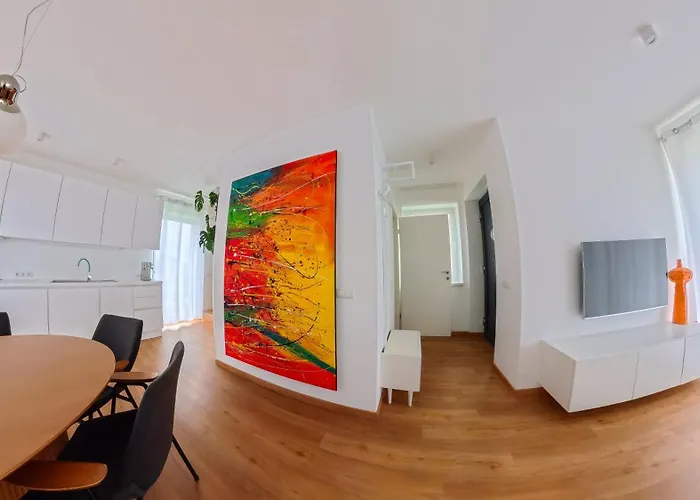 Hisa Ob Stolpu Lendava